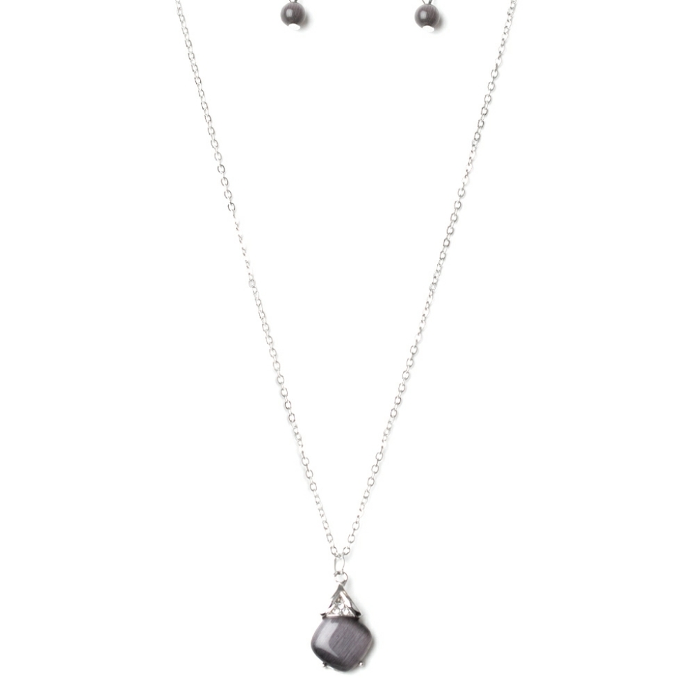 Necklace and earrings set